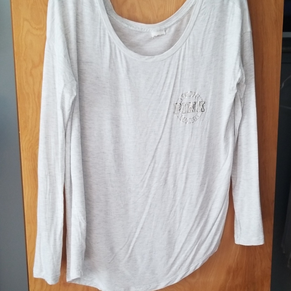 Loose fit, off shoulder VS Pink